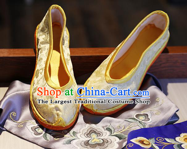 Chinese Handmade Light Golden Brocade Shoes Traditional Ancient Empress Shoes Classical Dragons Pattern Shoes