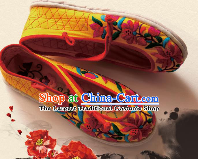 Chinese Yi Ethnic Folk Dance Shoes Handmade Embroidered Yellow Shoes Traditional Strong Cloth Soles Shoes