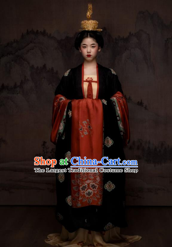 China Ancient Royal Princess Garment Costumes Traditional Five Dynasties Court Woman Historical Dress Clothing and Handmade Headpieces