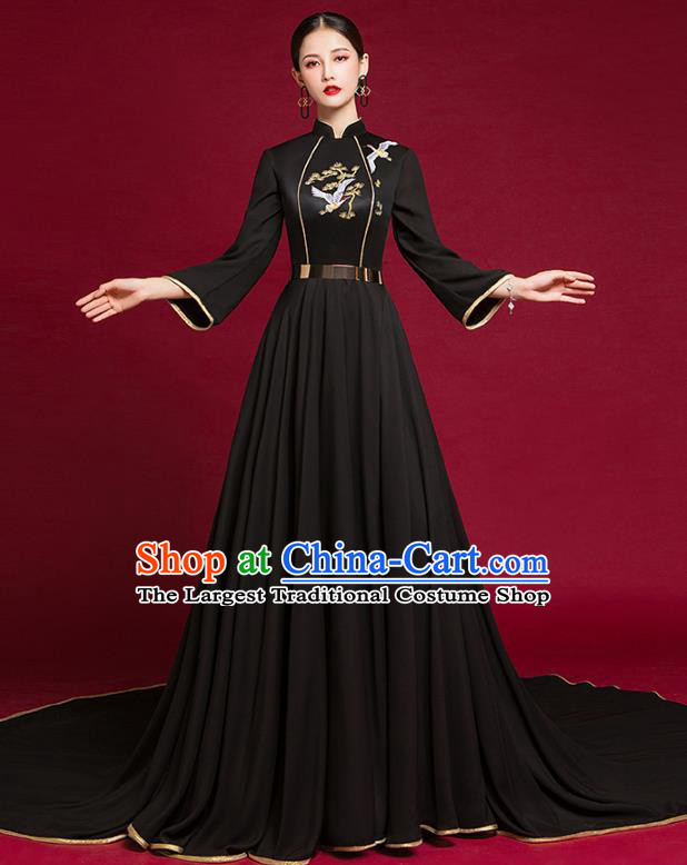 China Catwalks Fashion Embroidered Black Cheongsam Clothing Compere Qipao Dress Garment Stage Show Trailing Full Dress