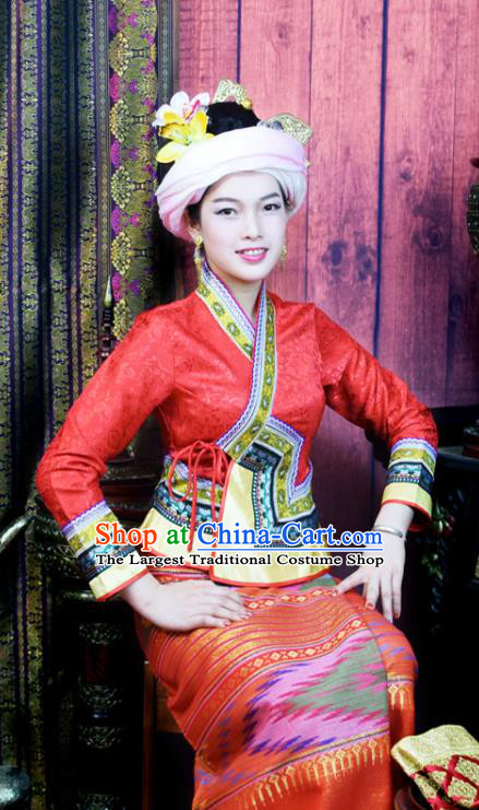 China Dai Nationality Wedding Clothing Yunnan Ethnic Bride Red Brocade Blouse and Skirt Uniforms