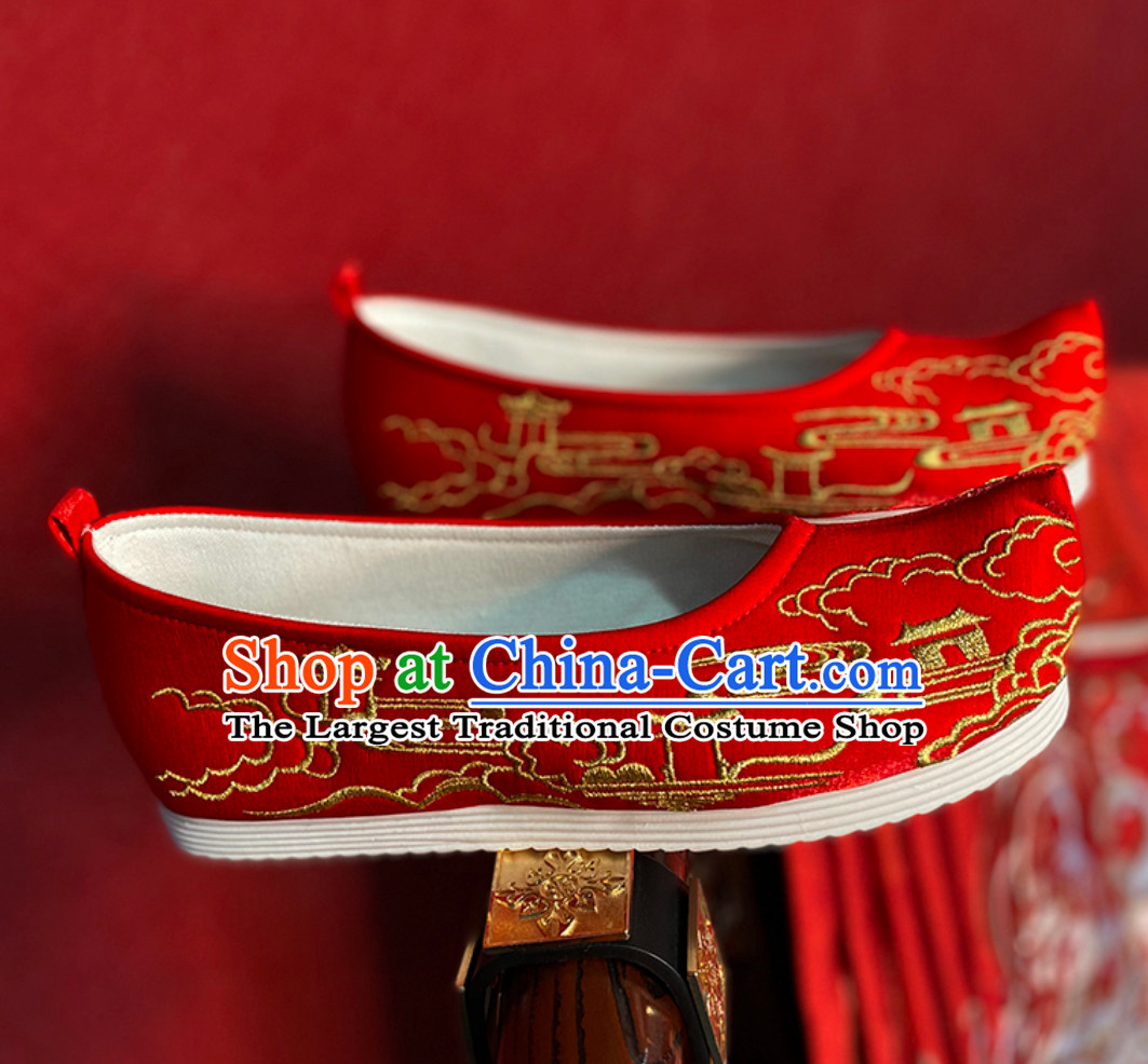 Lucky Red Chinese Classical Handmade Embroidered Ancient Building Hanfu Shoes Han Fu Footwear for Men or Women