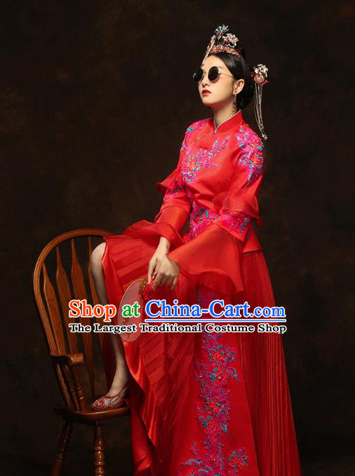 China Classical Bride Drilling Costumes Traditional Embroidery Toast Dress Wedding Red Xiuhe Suits