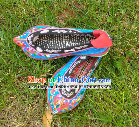 Chinese Traditional Yi Nationality Folk Dance Shoes Yunnan Ethnic Blue Embroidered Shoes National Cloth Shoes