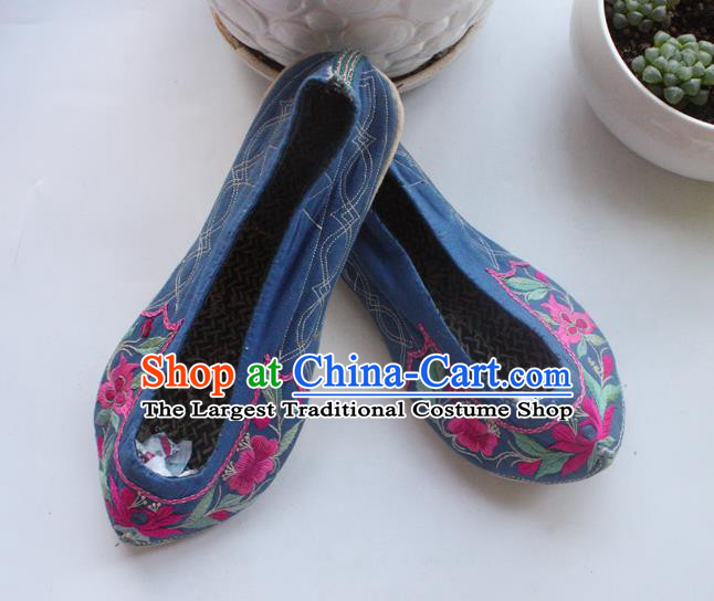 Chinese National Handmade Blue Embroidered Shoes Traditional Yi Nationality Strong Cloth Soles Shoes Yunnan Ethnic Woman Shoes