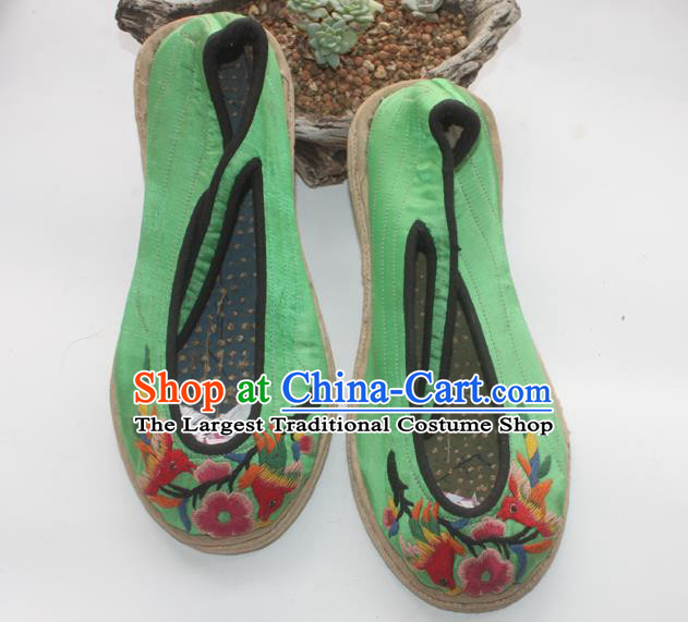 Chinese Traditional Yunnan Bai Nationality Woman Shoes National Strong Cloth Soles Shoes Handmade Green Embroidered Shoes