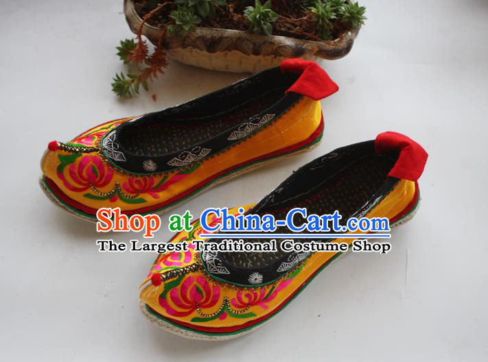 Chinese Ethnic Woman Shoes Handmade Yellow Satin Embroidered Shoes Traditional Yi Nationality Shoes National Strong Cloth Soles Shoes