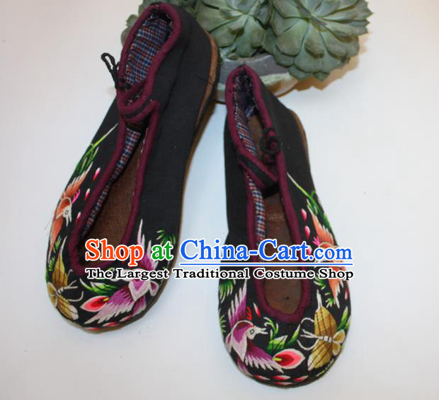 Chinese Folk Dance Black Satin Shoes Traditional Embroidered Shoes Handmade Bai Nationality Woman Shoes