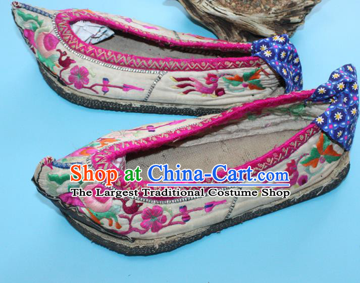 Chinese Traditional Ethnic Full Embroidered Shoes Handmade Bai Nationality Shoes Yunnan Woman White Satin Shoes