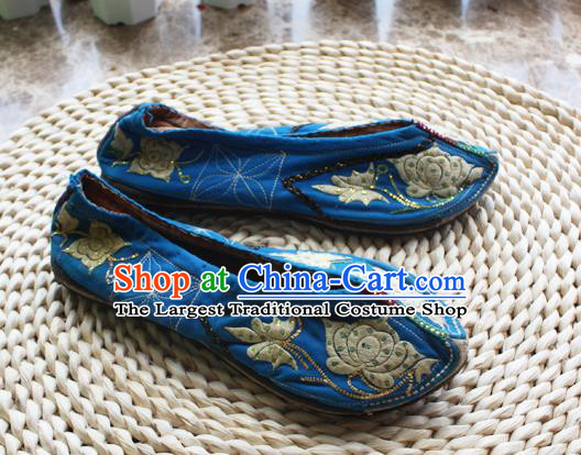 Chinese Yi Nationality Dance Shoes Yunnan National Female Shoes Handmade Ethnic Embroidered Blue Cloth Shoes