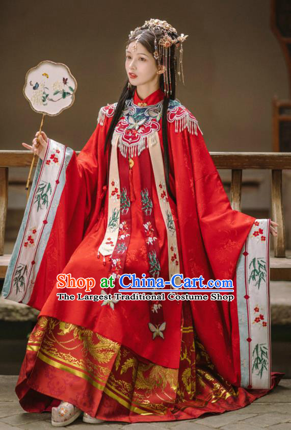 China Ancient Noble Lady Red Hanfu Dress Traditional Wedding Garments Ming Dynasty Royal Princess Embroidered Historical Clothing