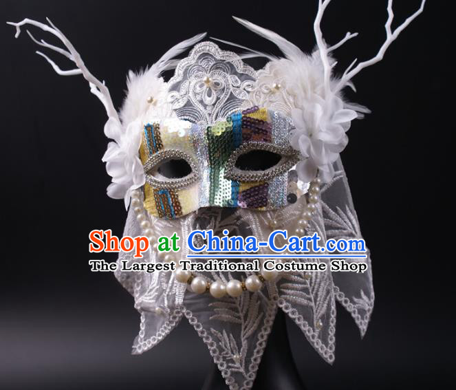 Handmade Halloween Cosplay Party White Pearls Lace Mask Carnival Feather Face Mask Stage Performance Blinder Headpiece