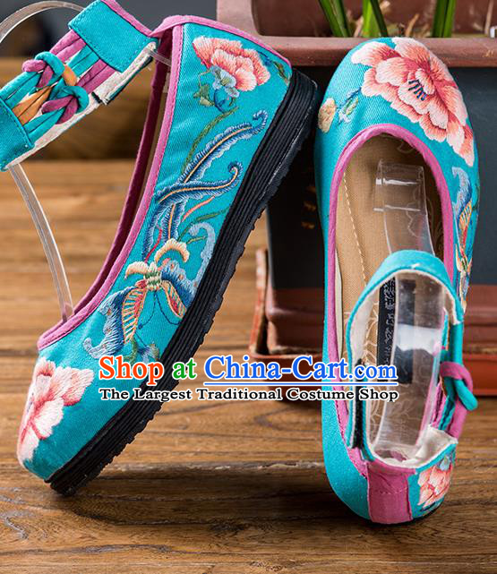 China Handmade Woman Blue Flax Shoes Folk Dance Shoes National Old Beijing Cloth Shoes Embroidered Peony Butterfly Shoes