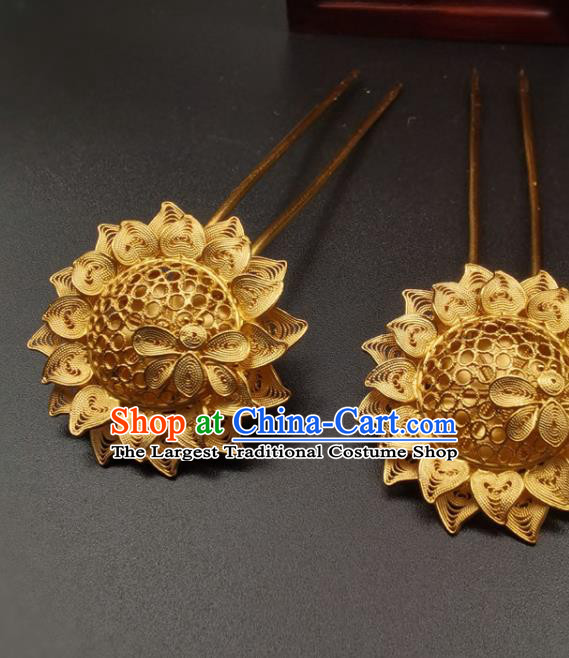 Chinese Carving Silver Sunflower Hairpin Classical Gilding Hair Stick Handmade Cheongsam Headpiece Traditional Hanfu Hair Accessories