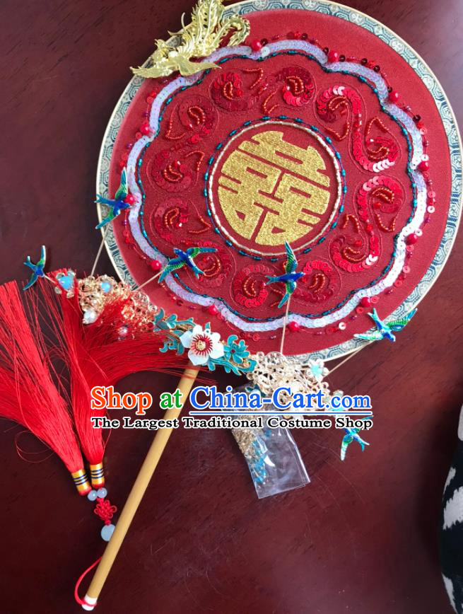 China Wedding Embroidered Red Sequins Fan Traditional Bride Red Silk Palace Fan Handmade Hanfu Dance Circular Fans