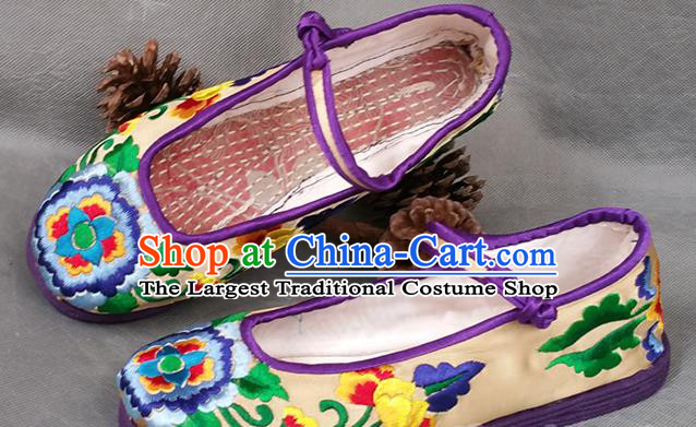 Handmade China Yunnan Embroidered Peony Shoes Bride Shoes Ethnic Dance Shoes National Woman Yellow Satin Shoes