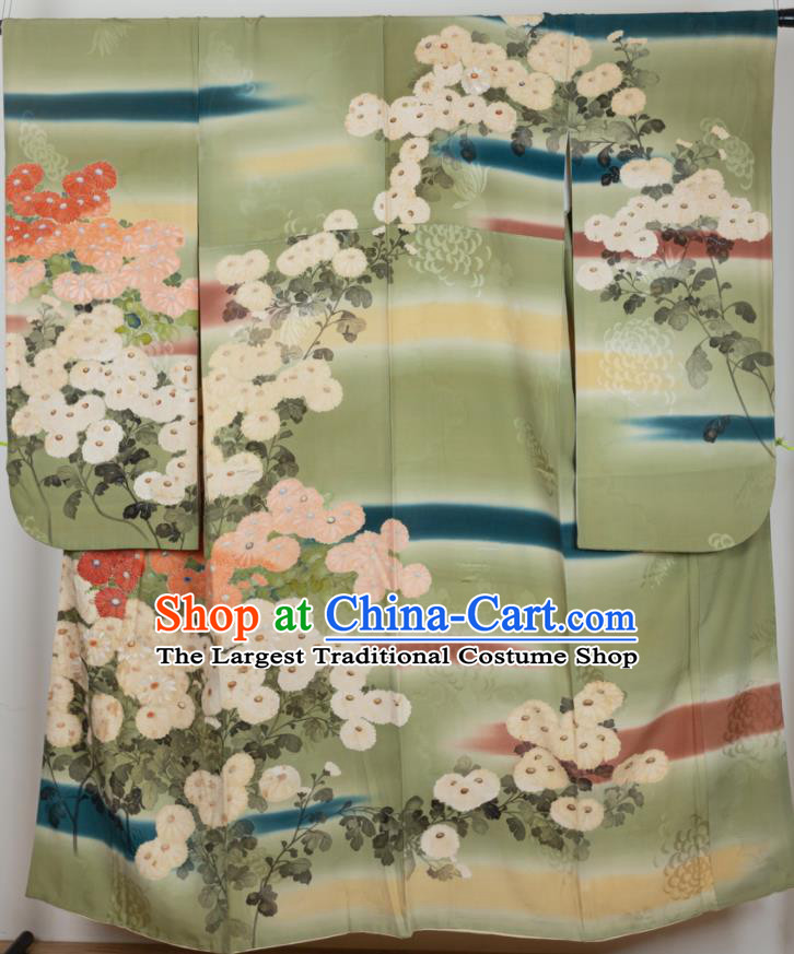 Japan Traditional Painting Green Yukata Dress Classical Chrysanthemum Pattern Furisode Kimono Clothing Elderly Woman Garment Costume