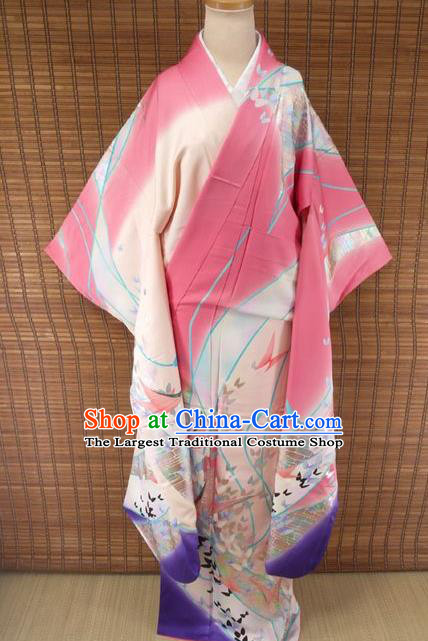 Japanese Wedding Bride Beige Yukata Dress Traditional Court Princess Clothing Classical Butterfly Pattern Furisode Kimono Costume