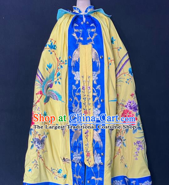 China Ancient Palace Beauty Mantle Clothing Beijing Opera Hua Tan Embroidered Yellow Cloak Traditional Opera Imperial Concubine Garment Costume