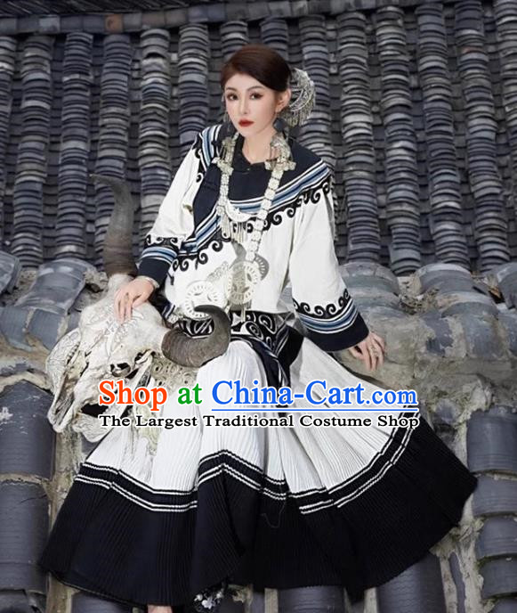 Yi Traditional Handmade Ancasano Costume Super Fairy Chinese Style Travel Photography Ethnic Style Photography Art Photography Clothing