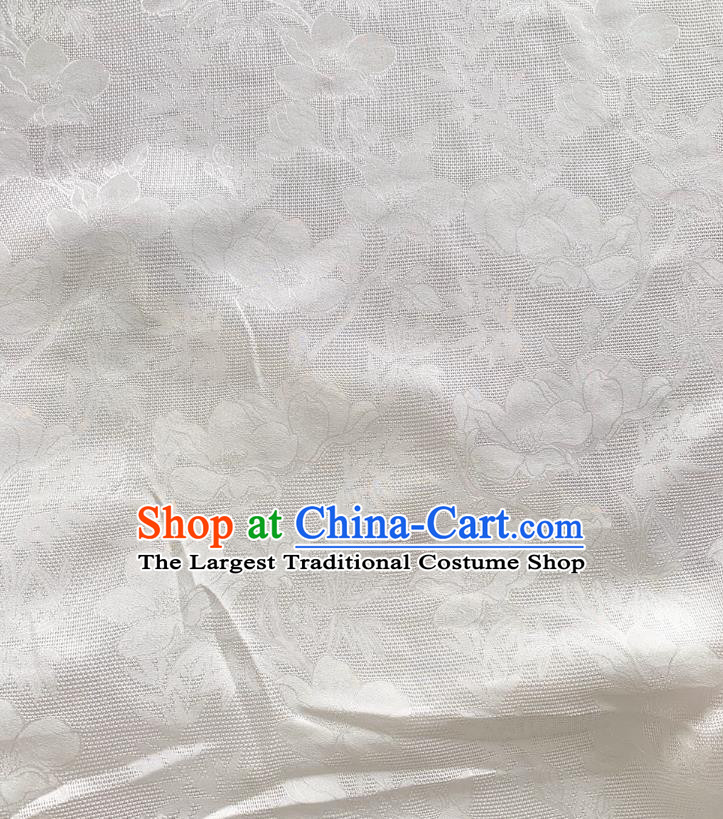 White China Jacquard Damask Classical Mulberry Silk Traditional Magnolia Pattern Fabric Cheongsam Cloth