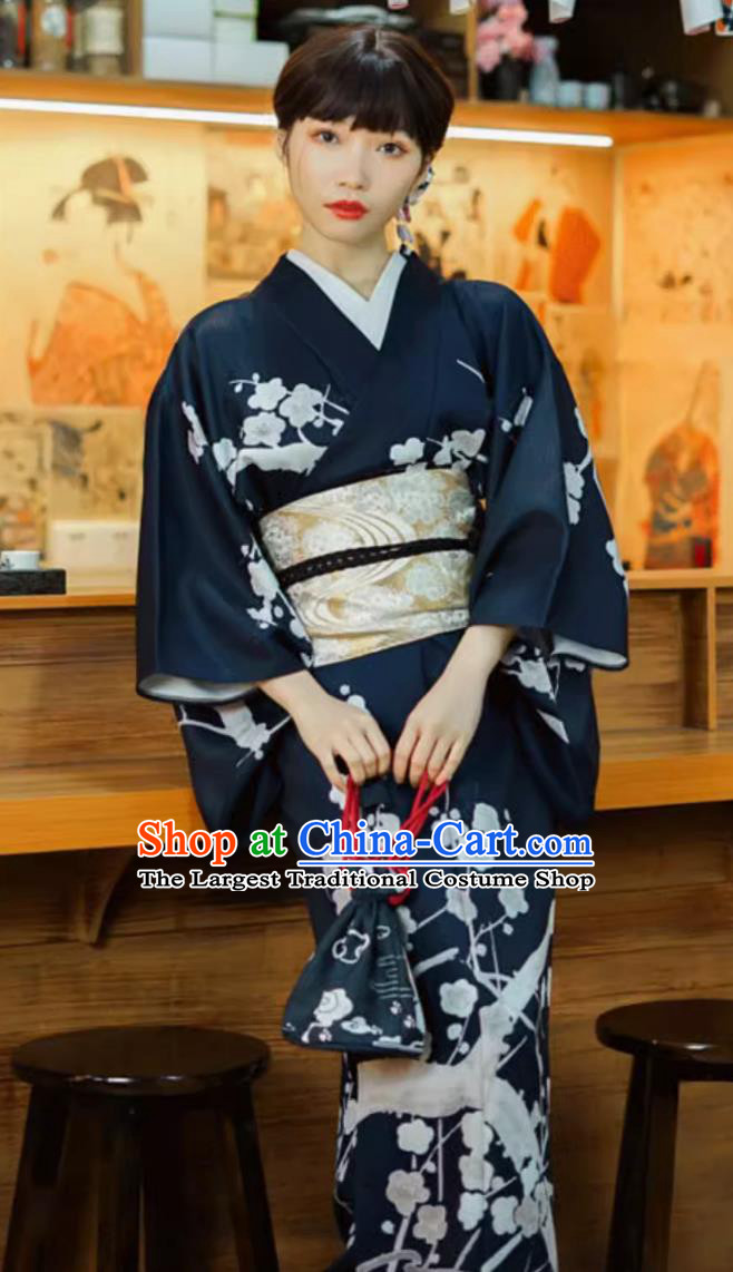 Traditional Version Of Kimono Formal Attire Japan Tavern Etiquette Dress