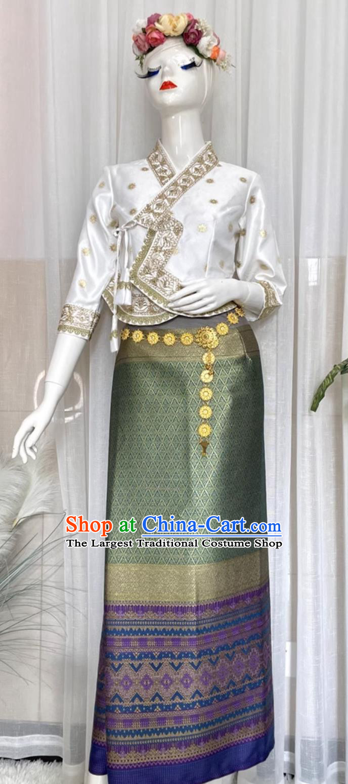 China Dai Ethnic Water Splashing Festival Set Xishuangbanna National Minority Clothing Thailand Traditional White Shirt and Green Skirt