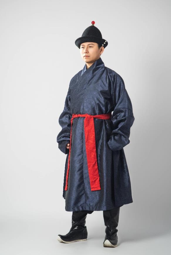 Hanfu Pleated Zhiduo Robe Ming Dynasty Mens Long Gown Traditional Chinese Costume
