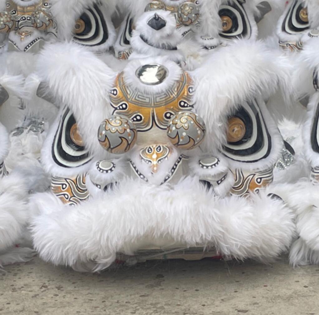 White Wool Lion Dance Clothing Handmade Chinese Fut San Lion Head and Costume Complete Set