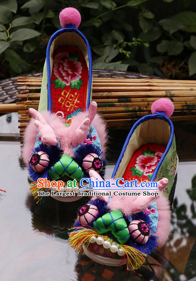 Chinese Handmade Cloth Shoes Layered Sole Shoes Embroidered Dragon Head Shoes