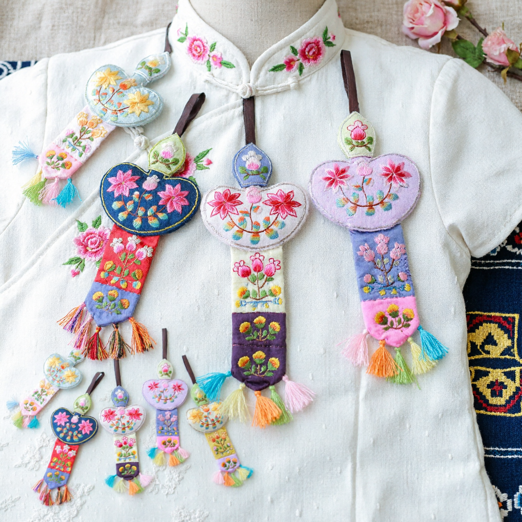 Traditional Chinese Embroidered Ruyi Sachet Pendant Floral Hanfu Accessory Car Hanging Bag Charm Festival Gift - Asian Costume