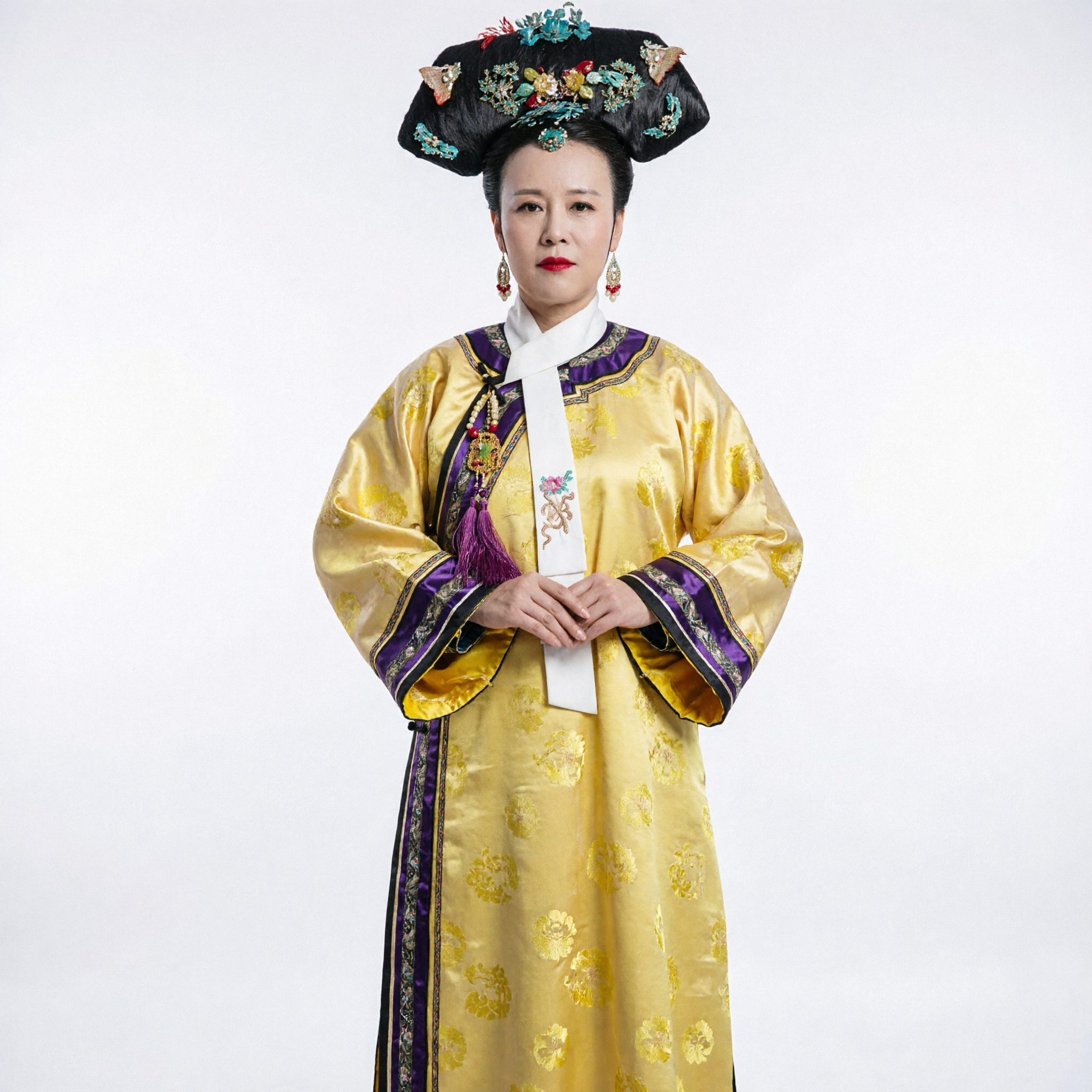 Traditional Chinese Qing Dynasty Manchu Yellow Changpao Robe Ancient Palace Costume for Women Historical Cosplay - Asian Costume