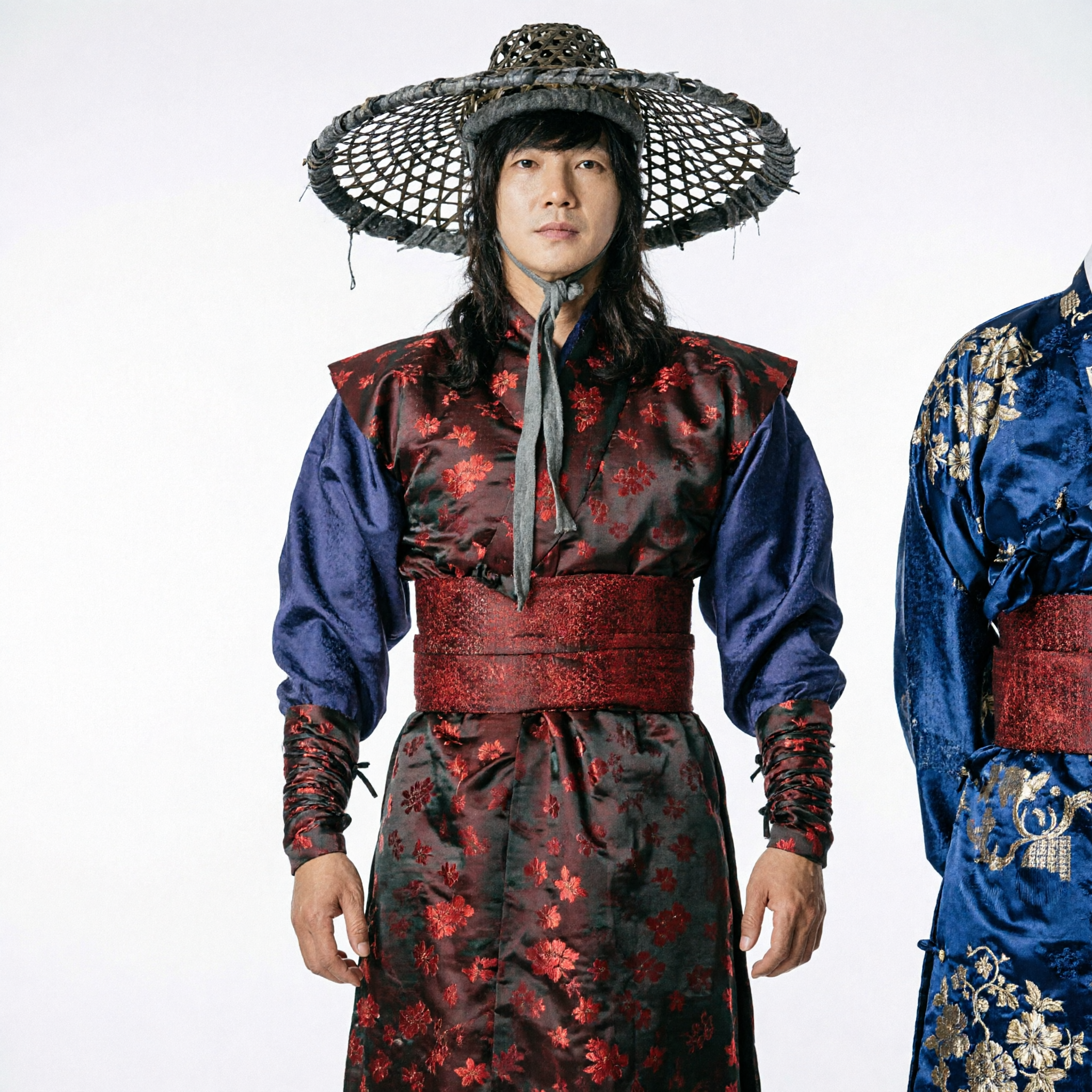 Männer Traditionelles Koreanisches Hanbok-Kriegerkostüm Dunkles Blumenmuster mit Breitkrempigem Hut für Cosplay Bühnenaufführung - Asian Costume