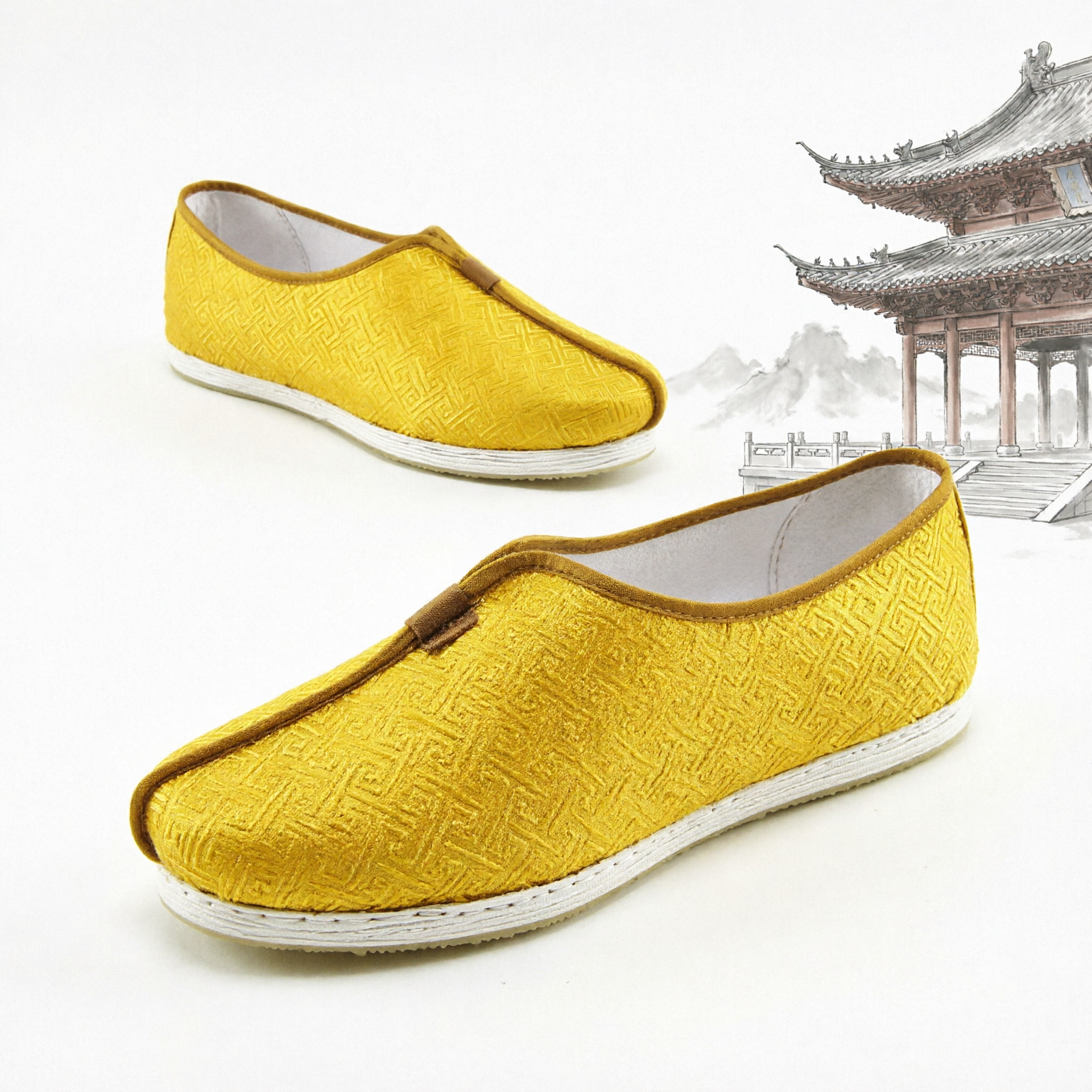Sapatos de Pano de Brocado Amarelo Tradicional Chinês, Tênis Slip-On para Kung Fu, Tai Chi e Artes Marciais para Homens e Mulheres - Asian Costume