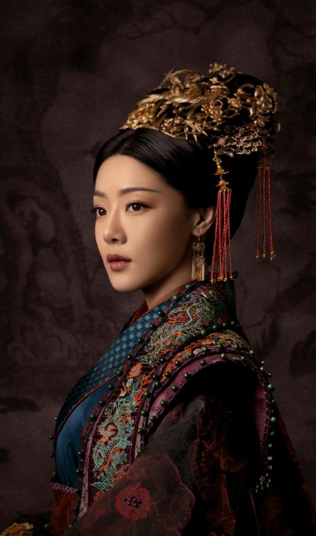 Chinese Ancient Ming Dynasty Queen Hu Shanxiang Drama Empress of the Ming Replica Costumes and Headpiece for Women