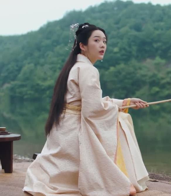 Chinese Drama Princess Silver Ancient Royal Infanta Zhao Yun Historical Costume and Headpiece for Women