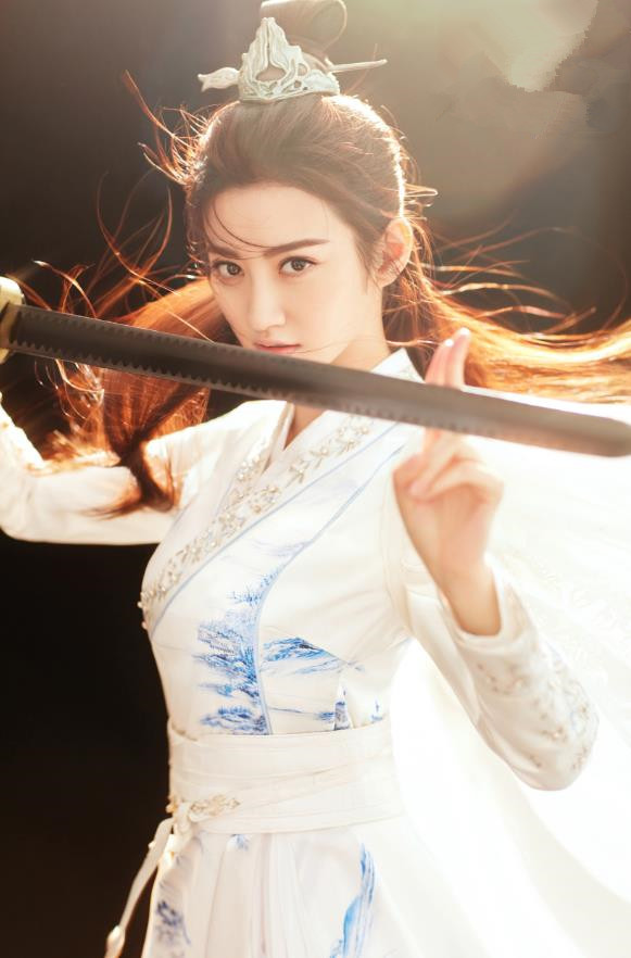 Chinese Wuxia Drama Ancient Swordswoman Garment The King of Blaze Apparels White Dress and Hairdo Crown Situ Fengjian Costumes