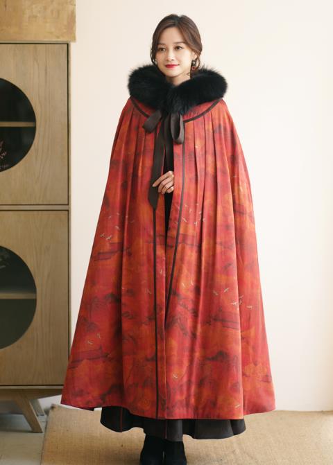 China National Red Gambiered Guangdong Gauze Cape Winter Women Clothing Li Ziqi Silk Cloak