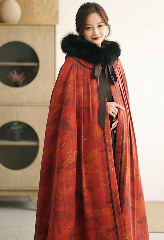 China National Red Gambiered Guangdong Gauze Cape Winter Women Clothing Li Ziqi Silk Cloak