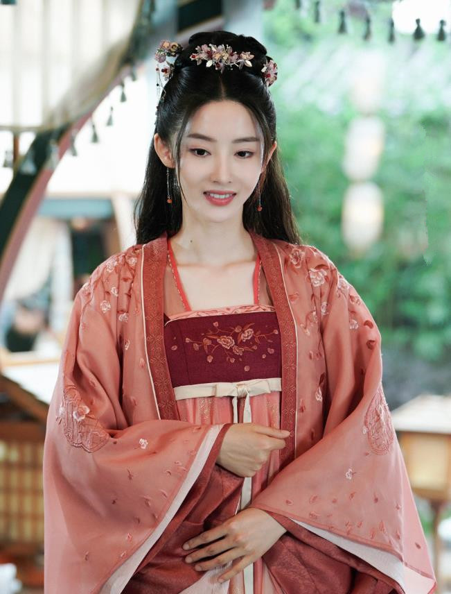 China Ancient Geisha Hanfu Dress Traditional Television Drama My Heroic Husband Courtesan Nie Yunzhu Clothing