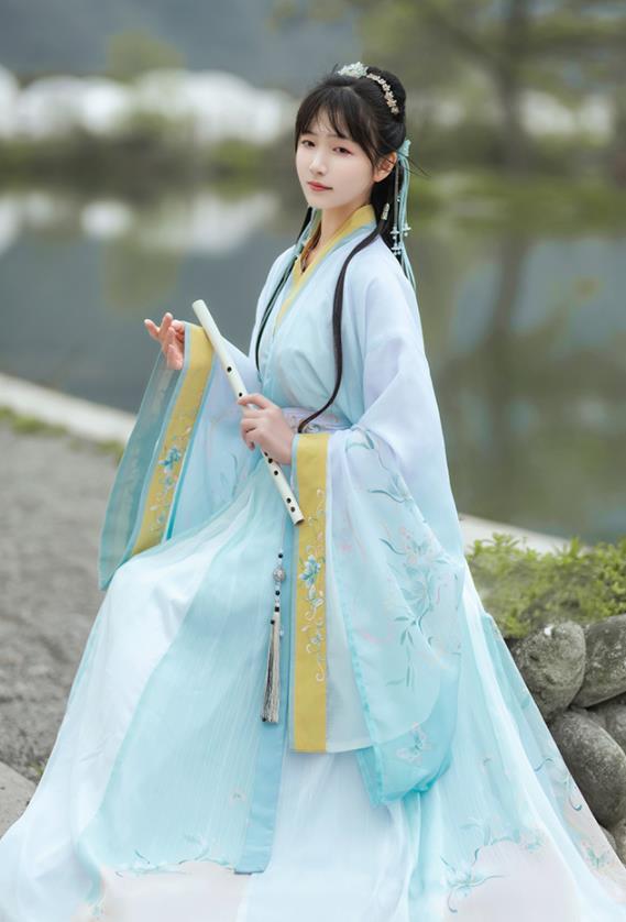 China Jin Dynasty Young Beauty Clothing Ancient Goddess Blue Hanfu Dress Traditional Royal Woman Historical Garments